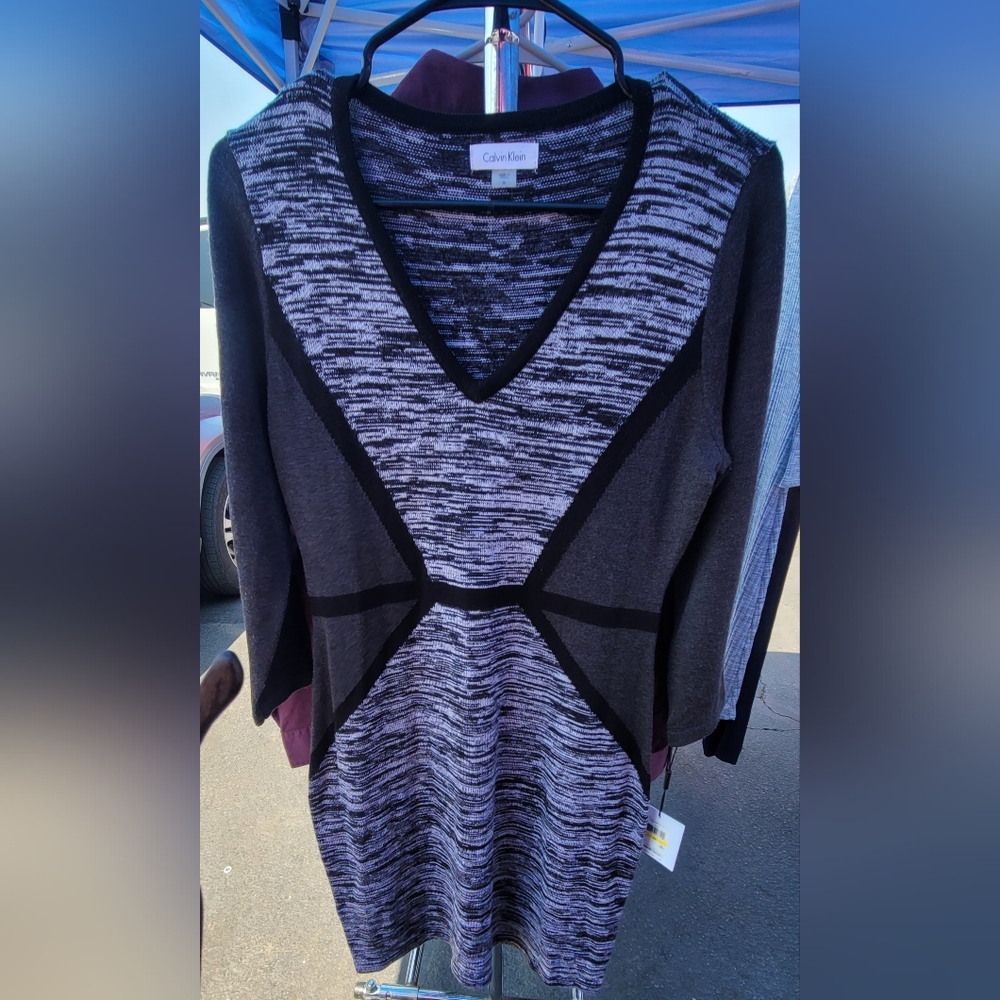 New With Tag Calvin Klein Gray and Black Sheath Dress V-Neck Long Sleeve Women